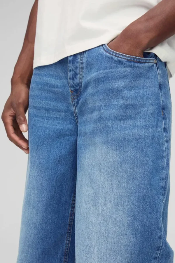 boohooMAN Baggy Rigid Jean in | Denim | Going Out Denim