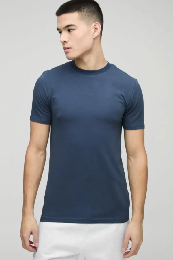 boohooMAN Basic Muscle Fit Crew Neck T-Shirt | Basics - Elevated | T-Shirts