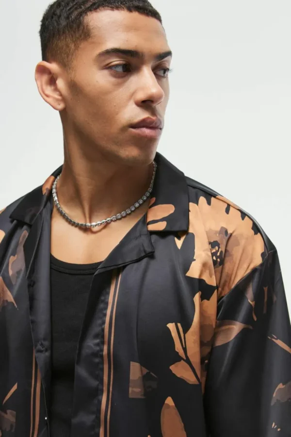 boohooMAN Boxy Printed Satin Revere Short Sleeve Shirt | Shirts | Going Out Shirts