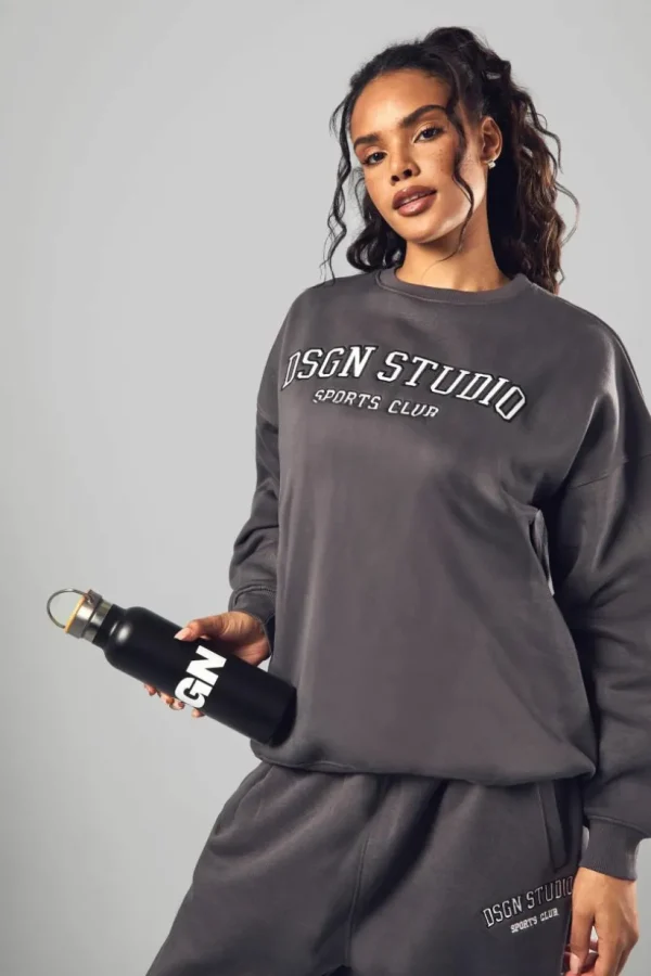 boohoo Dsgn Studio Applique Oversized Sweatshirt | Women Shirts | Foundation