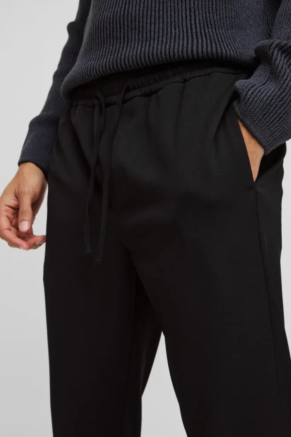 boohooMAN Elastic Waistband Stretch Tapered Tailored Trouser | Trousers