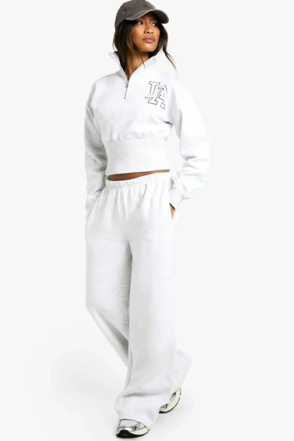 boohoo LA Applique Quarter Zip Shrunken Tracksuit | Women Shirts | Foundation