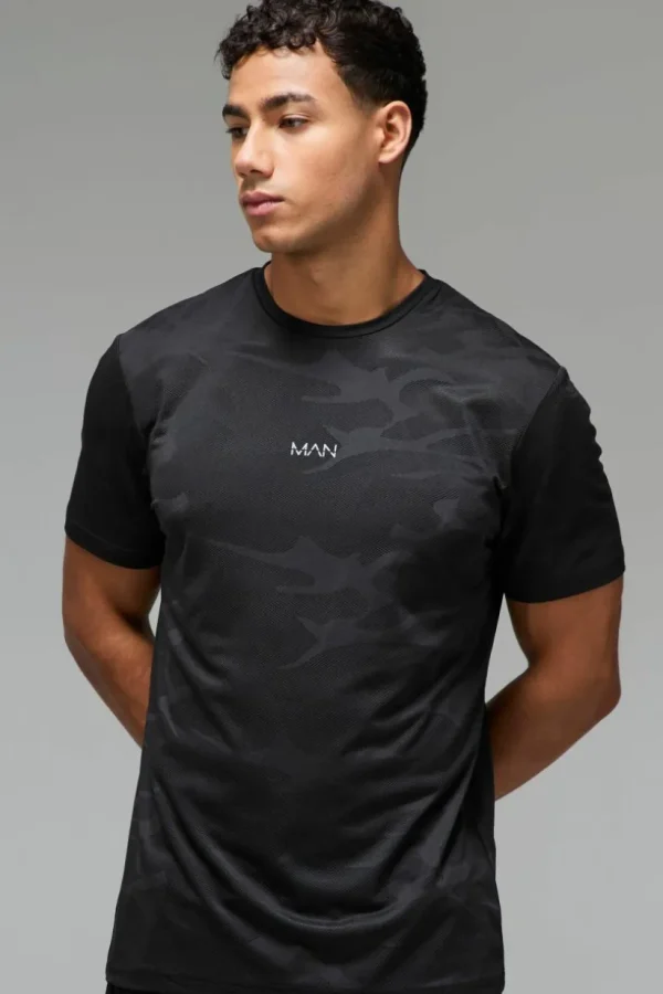 boohooMAN Man Active Camo Jacquard Regular Fit T-shirt | Gym T-Shirts & Vests | Gym Clothes