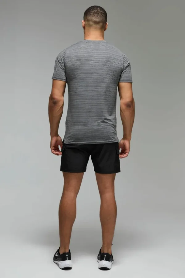 boohooMAN Man Active Engineered Performance Reg Fit T-shirt | Gym Essentials | Gym T-Shirts & Vests