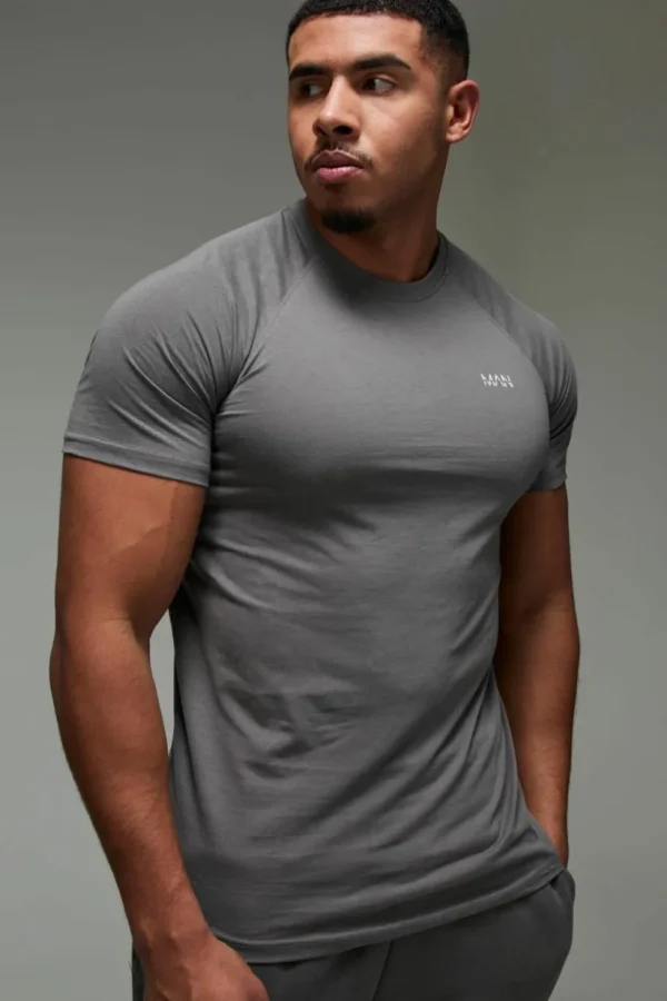 boohooMAN Man Active Gym Raglan T-shirt | Gym Essentials | Gym T-Shirts & Vests