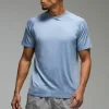 boohooMAN Man Active Lightweight Essentials Gym Raglan T-shirt | Gym T-Shirts & Vests | Gym Clothes