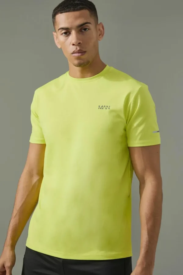 boohooMAN Man Active Performance Regular Fit T-shirt | Gym T-Shirts & Vests | Gym Clothes