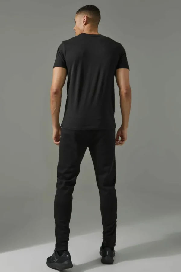 boohooMAN Man Active Slim Fit T-Shirt | Gym T-Shirts & Vests | Gym Clothes