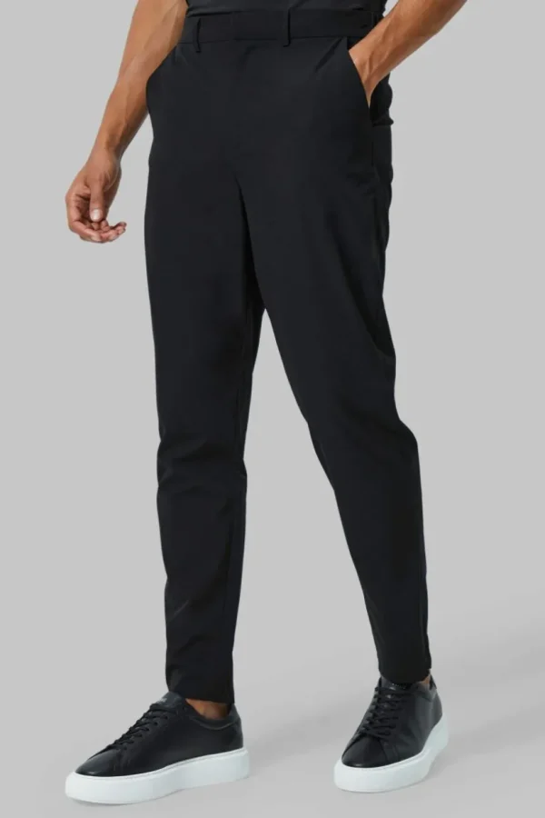 boohooMAN Man Active Stretch Tapered Golf Trousers | Gym Joggers | Gym Clothes