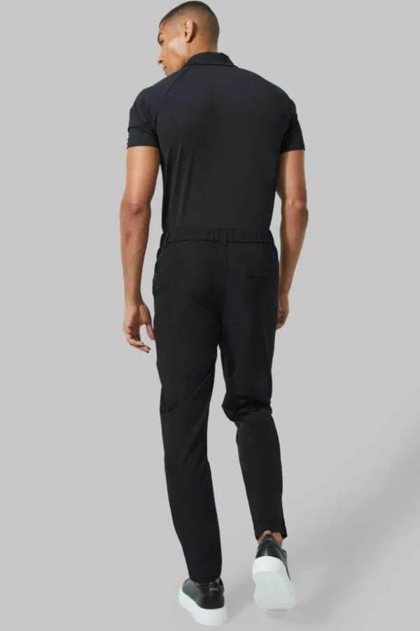 boohooMAN Man Active Stretch Tapered Golf Trousers | Gym Joggers | Gym Clothes