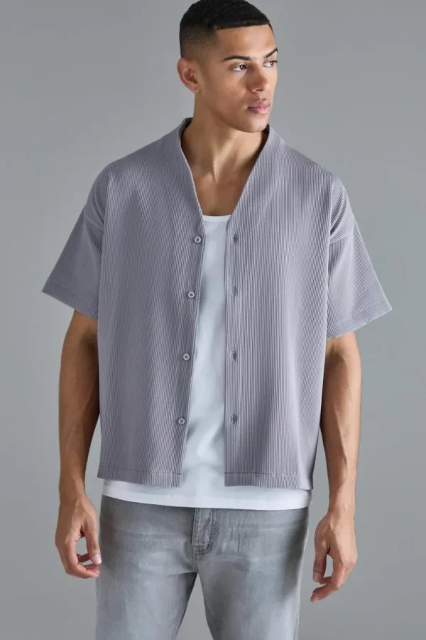 boohooMAN Pleated Boxy Short Sleeve Collarless Shirt | Shirts | Going Out Shirts