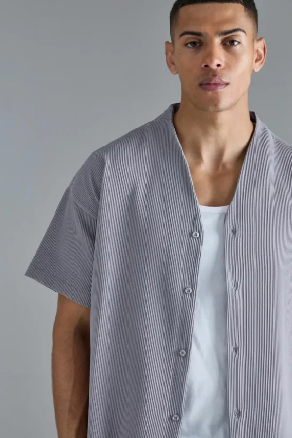 boohooMAN Pleated Boxy Short Sleeve Collarless Shirt | Shirts | Going Out Shirts