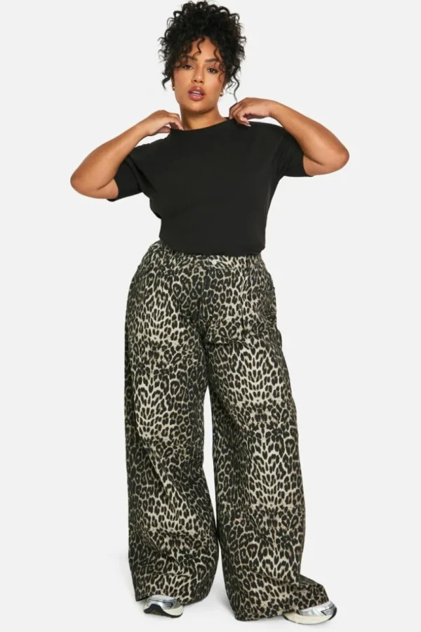 boohoo PLUS EXTREME WIDE LEG JEAN | Women Shirts | Foundation