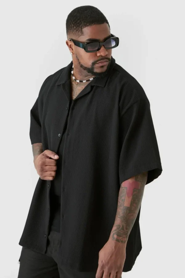 boohooMAN Plus Short Sleeve Revere Oversized Pleated Shirt | Shirts | Going Out Shirts