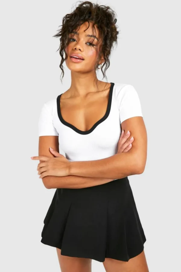 boohoo Premium Contrast Rib Notch Neck Short Sleeve Bodysuit | Women Shirts | Foundation