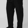 boohooMAN Regular Fit Split Hem Heavyweight Jogger | Joggers | Basics - Elevated