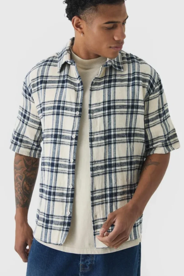 boohooMAN Short Sleeve Checked Oversized Shirt | Shirts | Going Out Shirts