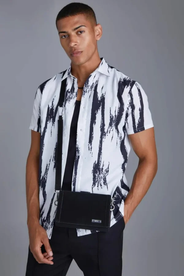 boohooMAN Short Sleeve Slub Large Scale Abstract Shirt | Going Out Tops | Going Out