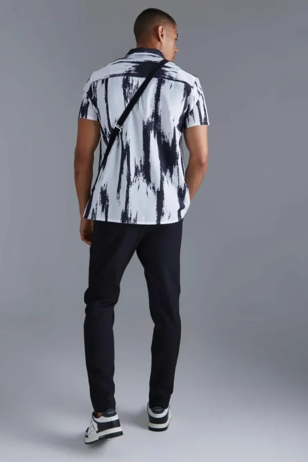 boohooMAN Short Sleeve Slub Large Scale Abstract Shirt | Going Out Tops | Going Out