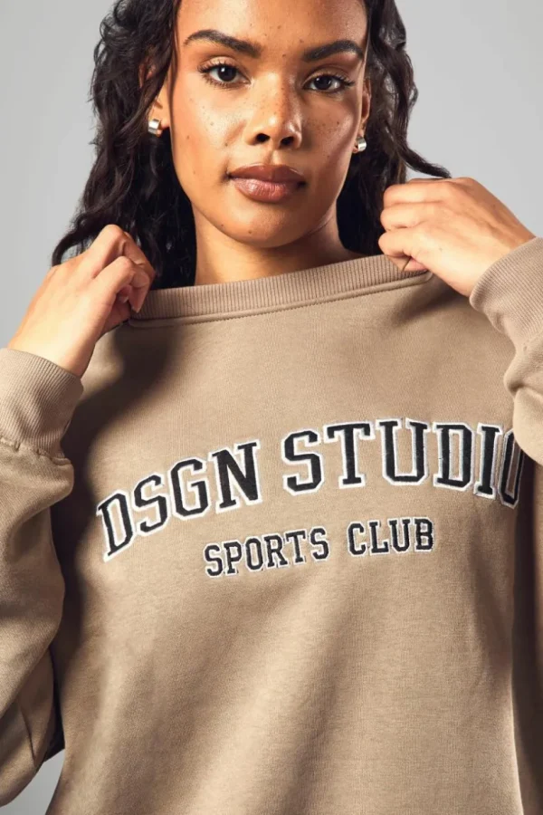 boohoo Dsgn Studio Applique Oversized Sweatshirt | Women Shirts | Foundation