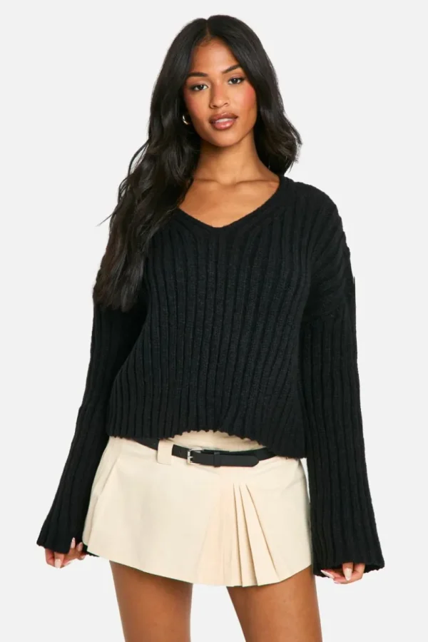 boohoo Tall Ribbed V Neck Cropped Knitted Jumper | Women Shirts | Foundation