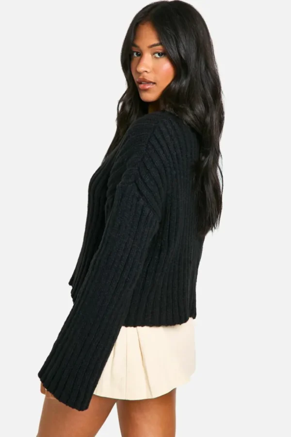 boohoo Tall Ribbed V Neck Cropped Knitted Jumper | Women Shirts | Foundation