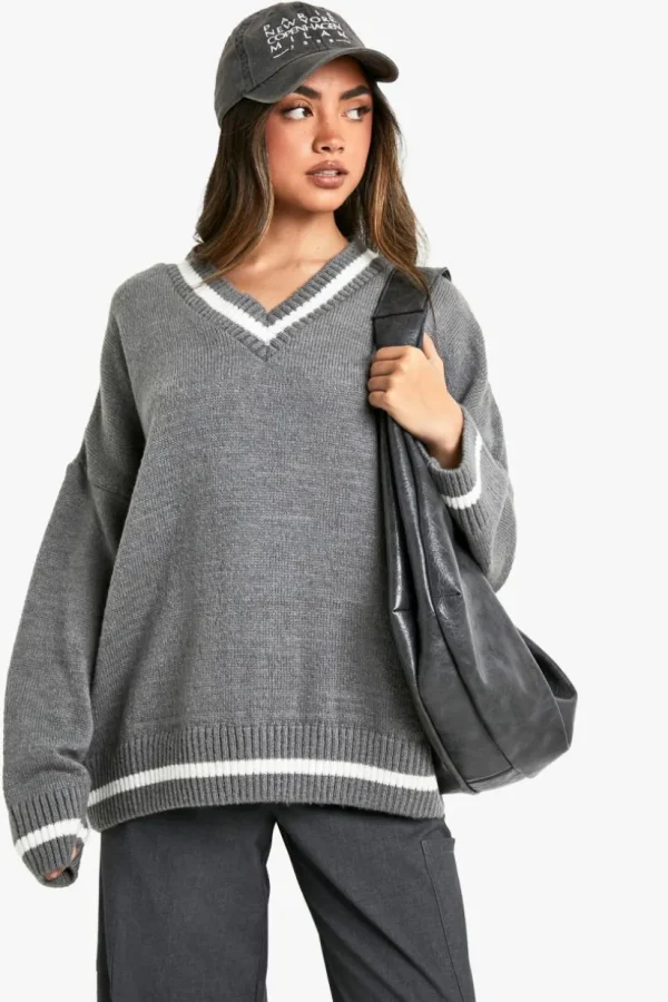 boohoo V neck contrast trim jumper | Women Shirts | Foundation