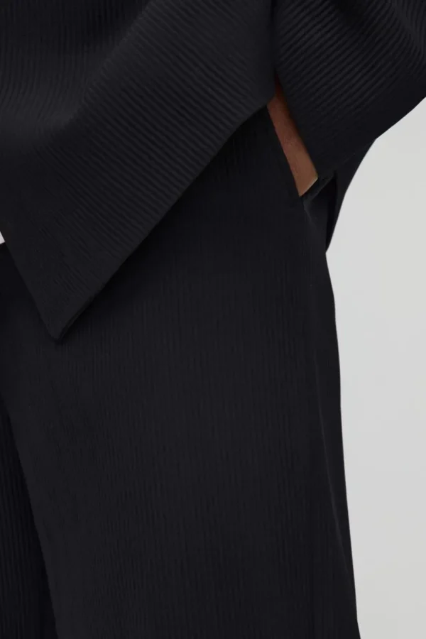 boohooMAN Wide Leg Pleated Fixed Waist Trouser | Suits & Tailoring | Suits & Tailoring